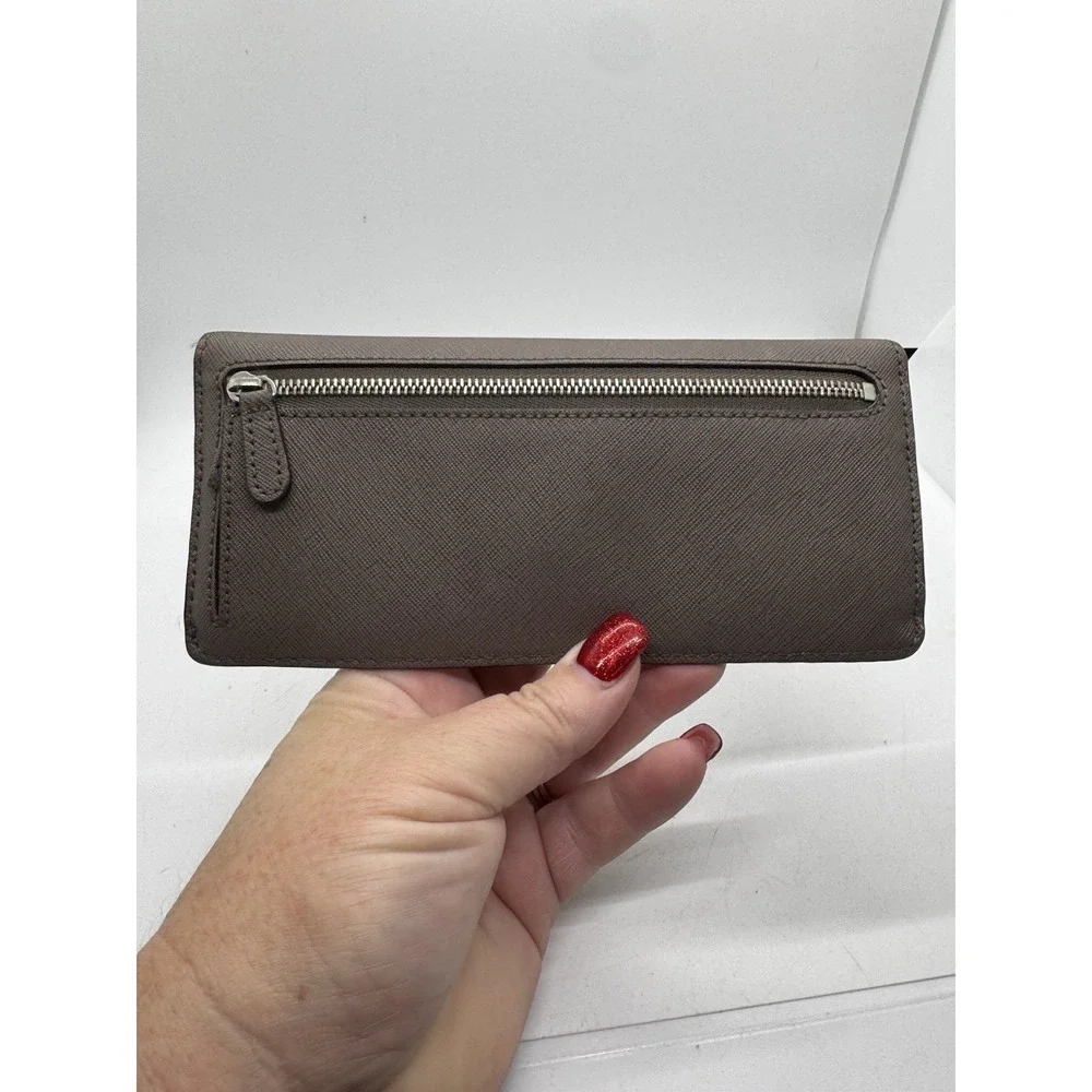 Michael Kors Large Slim Wallet Taupe EUC A8